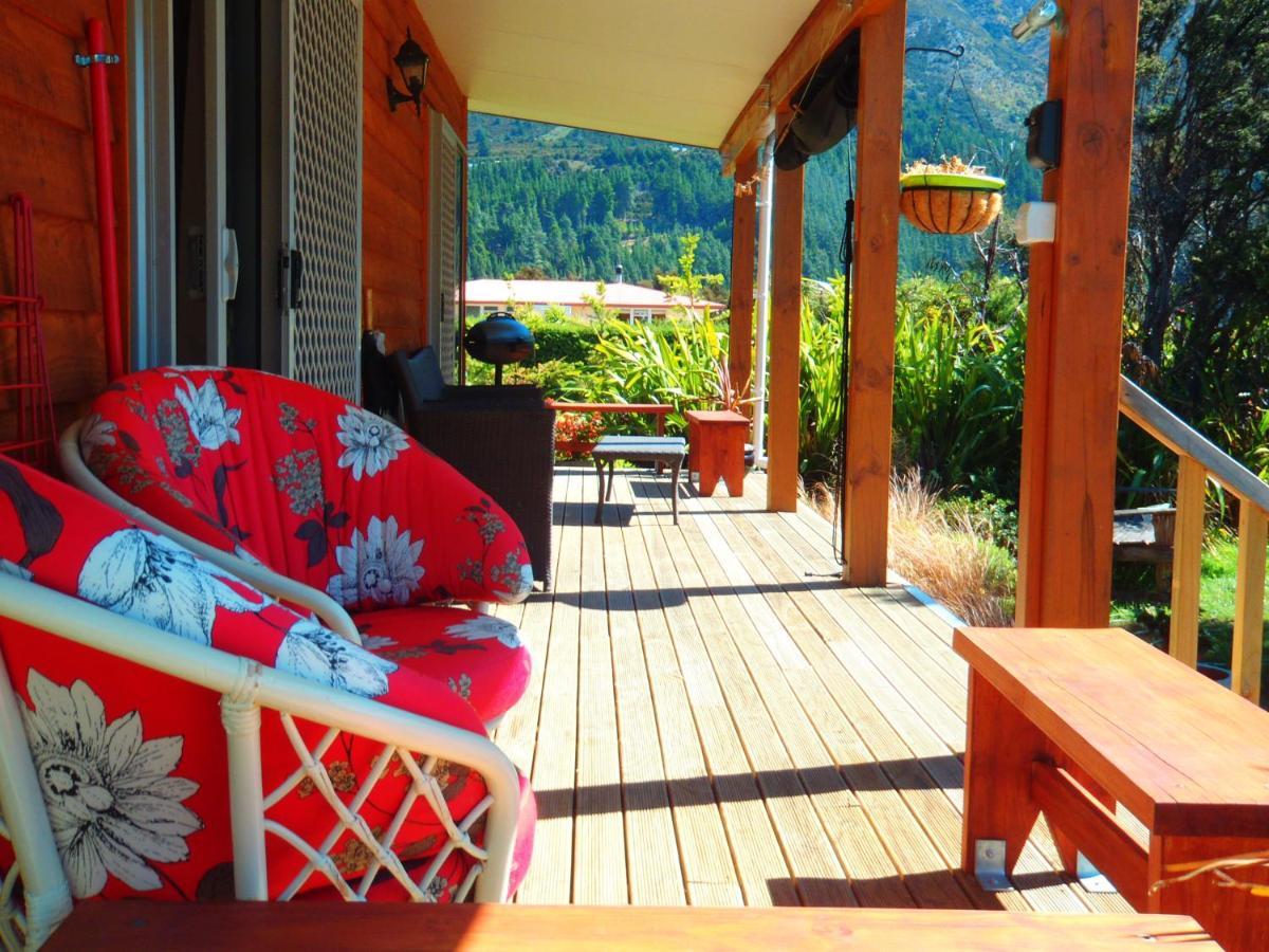 Lakefront Fantail Cottage Lake Hawea, Wanaka Ngoại thất bức ảnh