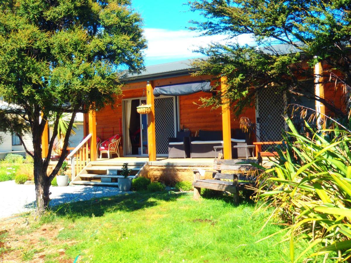 Lakefront Fantail Cottage Lake Hawea, Wanaka Ngoại thất bức ảnh