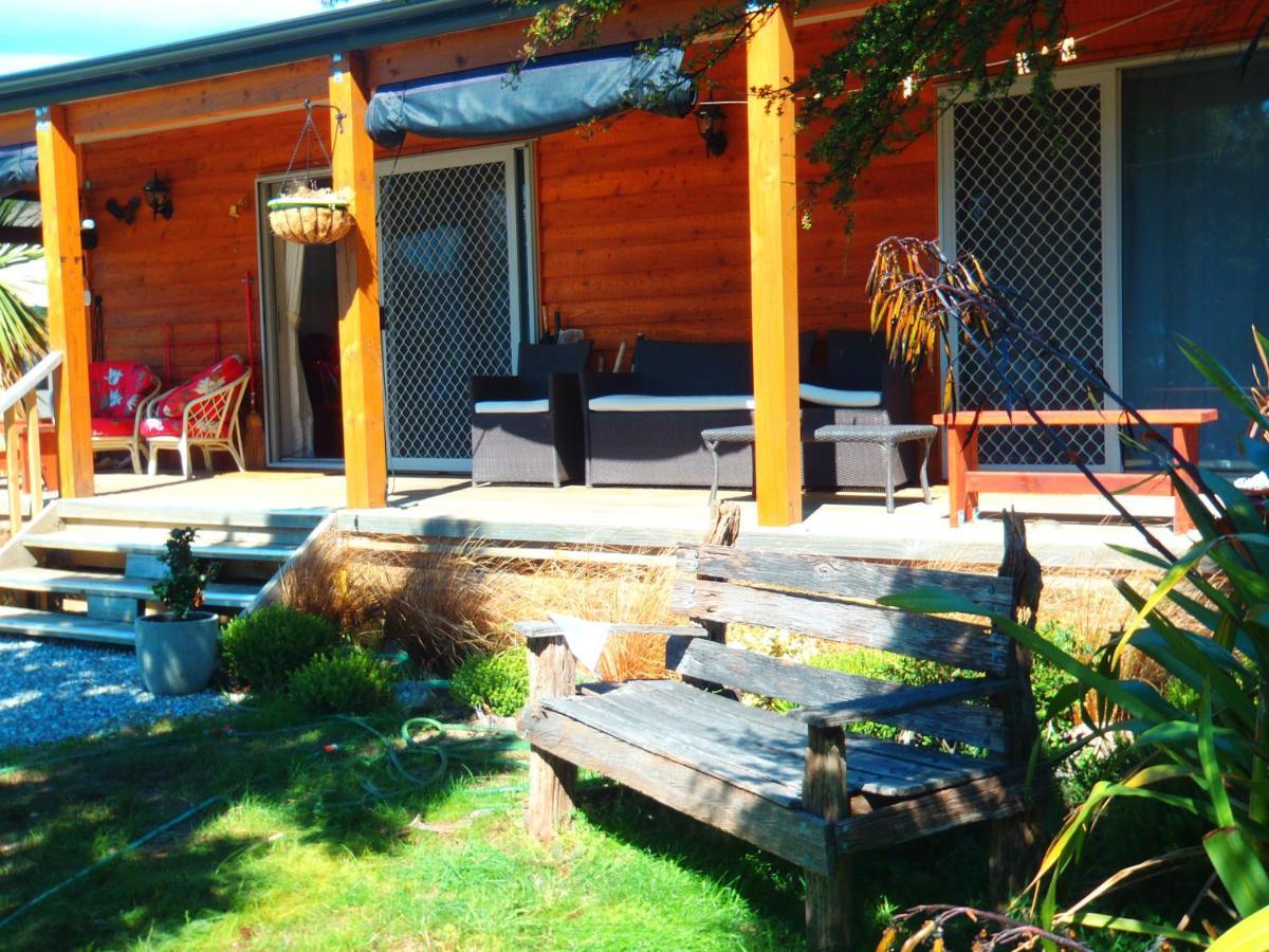 Lakefront Fantail Cottage Lake Hawea, Wanaka Ngoại thất bức ảnh